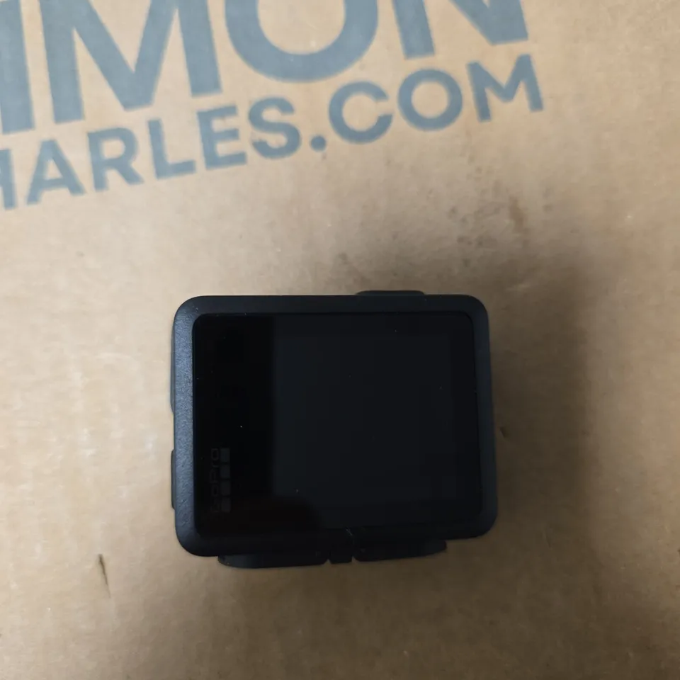 GOPRO HERO ACTION CAMERA (BLACK) WITH MOUNTING ACCESSORIES