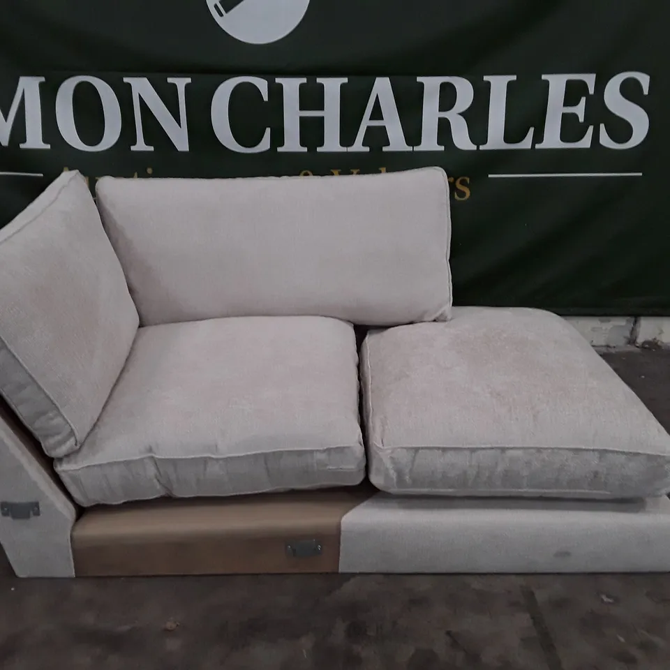 QUALITY DESIGNER STAMFORD SOFA RHF SECTION - NATURAL FABRIC 