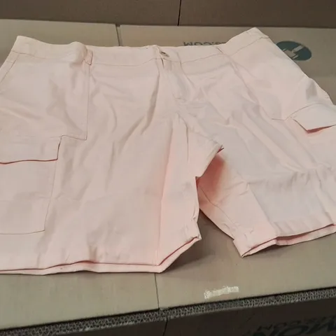BOXED BRAND NEW APPROXIMATELY 36 JD WILLIAMS CARGO SHORTS PEACH SIZE 24