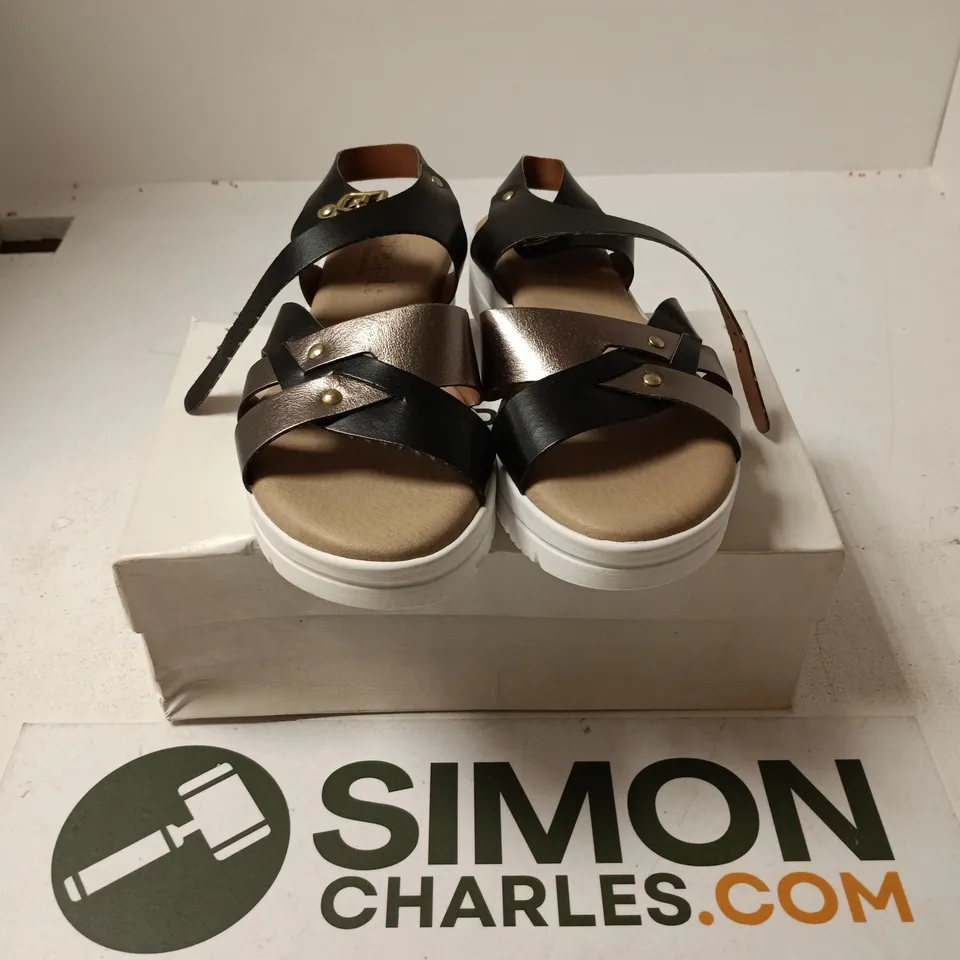 BOXED PAIR OF OBSEL STRAPPY SANDALS IN BACK/WHITE - SIZE 39