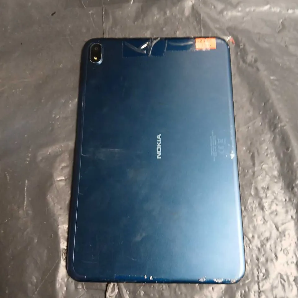 NOKIA TA-137 TABLET – BLUE (DAMAGED FRONT SCREEN)