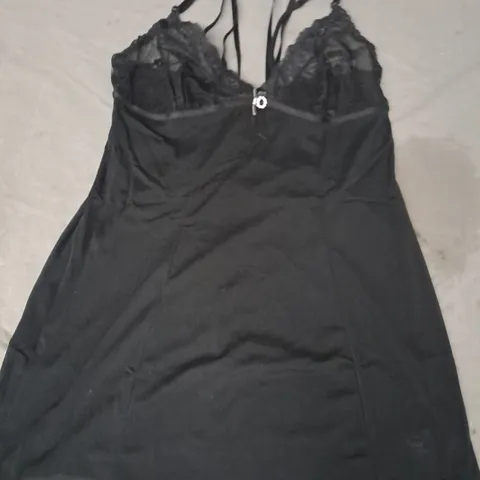 BOX OF APPROXIMATELY 20 ASSORTED UNBRANDED WOMEN'S LINGERIE NIGHTIES IN BLACK (SIZES VARY)