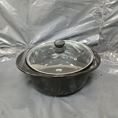 4 MEDIUM COOKING POTS WITH CLEAR LIDS