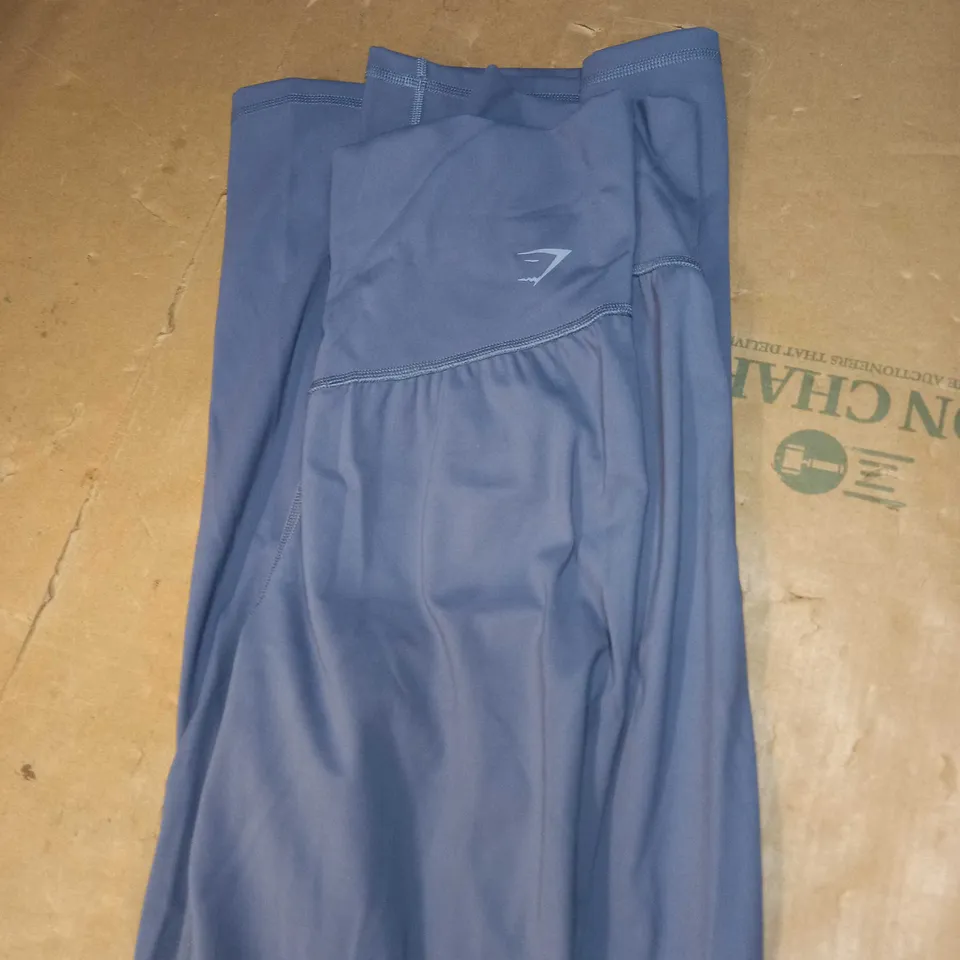 GYMSHARK TRAINING PANTS SIZE M