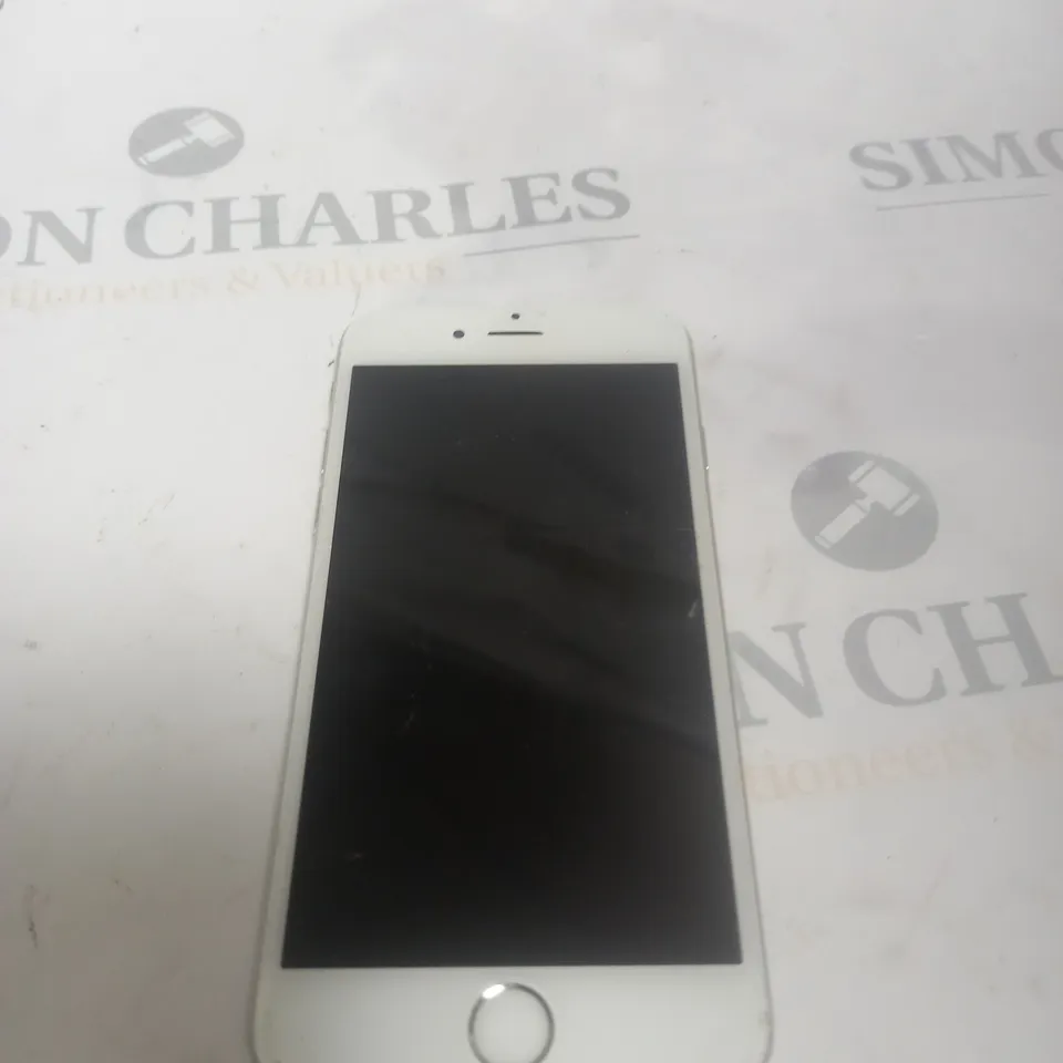 APPLE IPHONE WHITE MODEL A1586