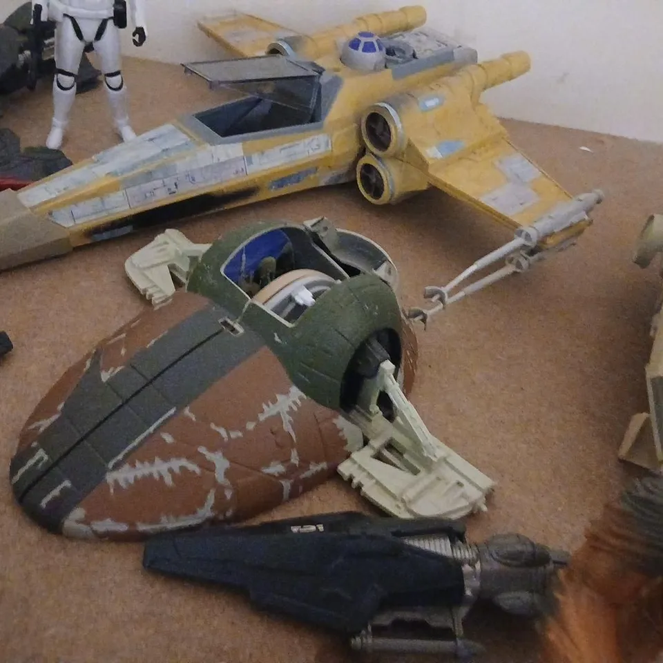 SMALL COLLECTION OF RETRO STAR WARS COLLECTABLES