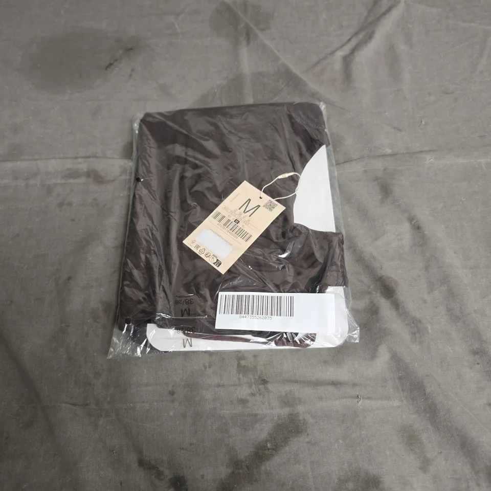 UNBRANDED CLOTHING ITEM, SIZE M, IN SEALED PLASTIC PACKAGING