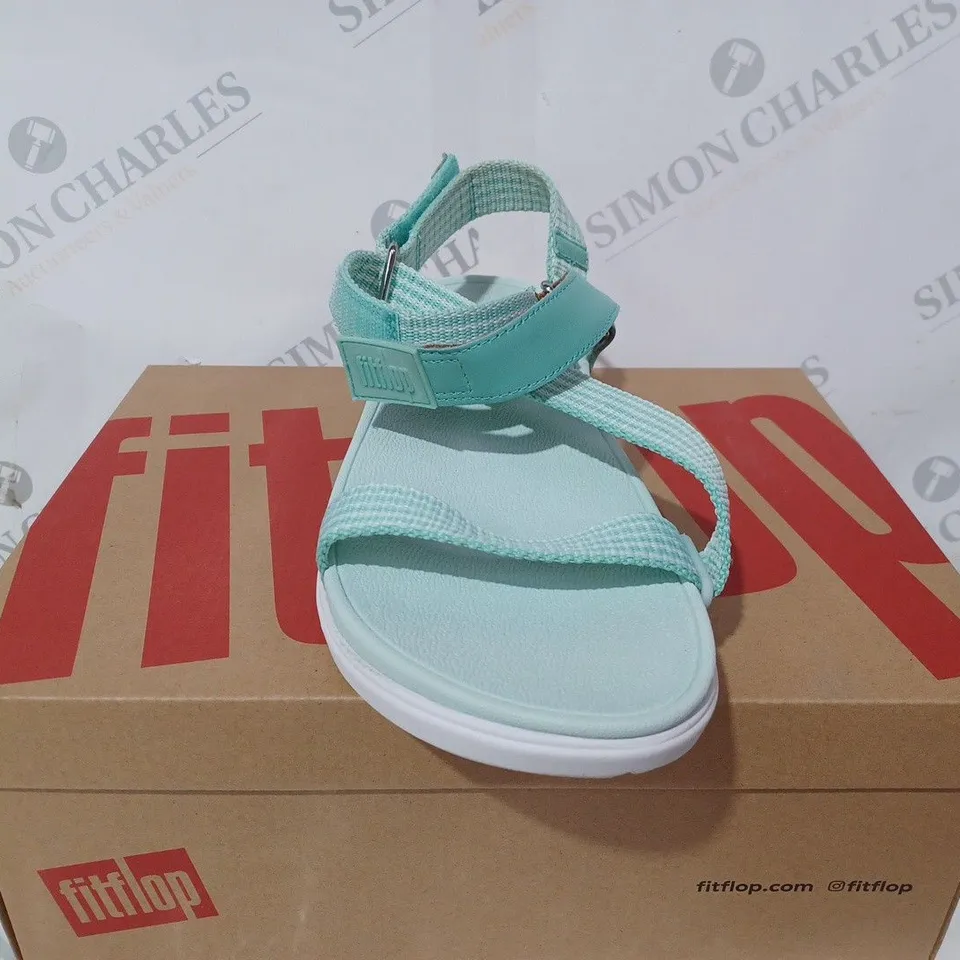 BOXED FITFLOP LOOSH WEBBING Z STRAP SANDALS SIZE 6