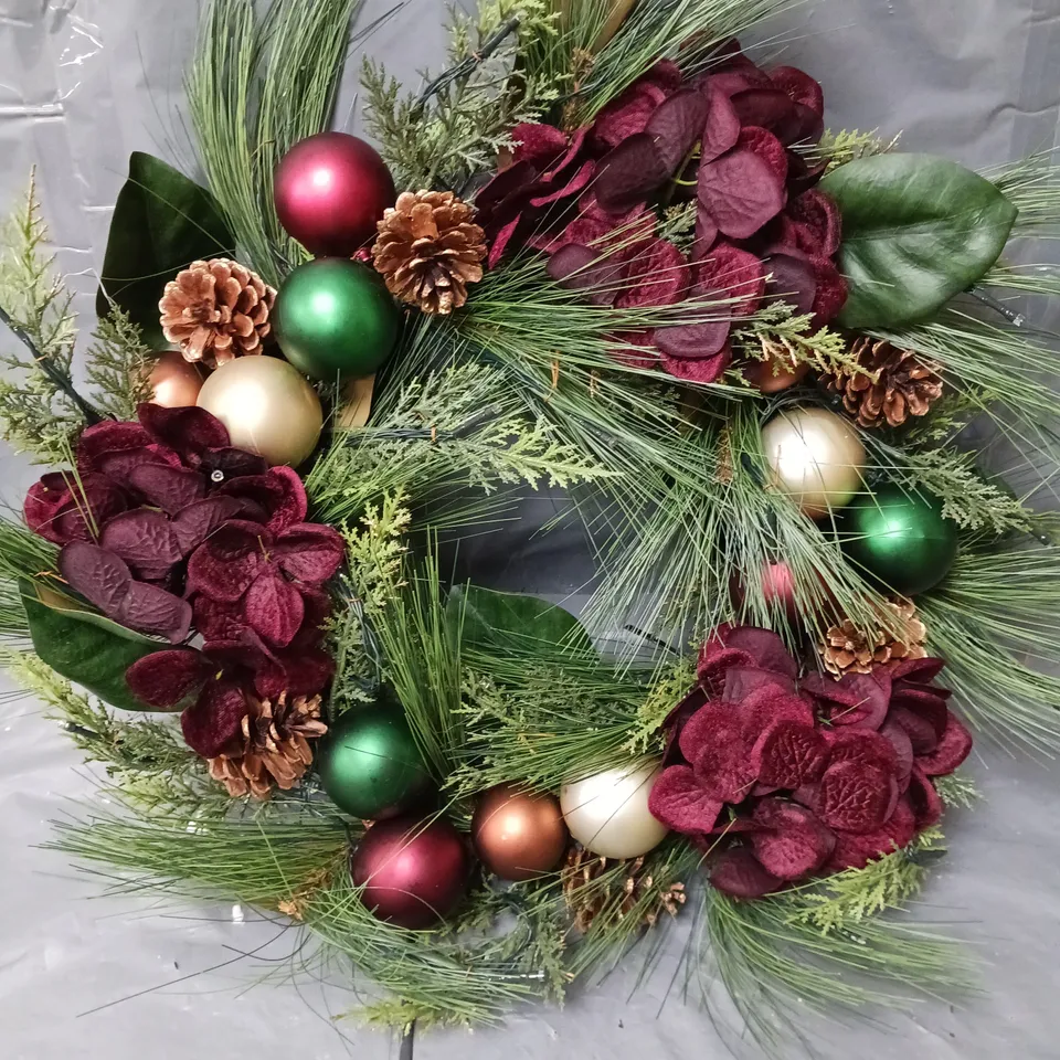 RED HYDRANGEA PRE-LIT CHRISTMAS WREATH