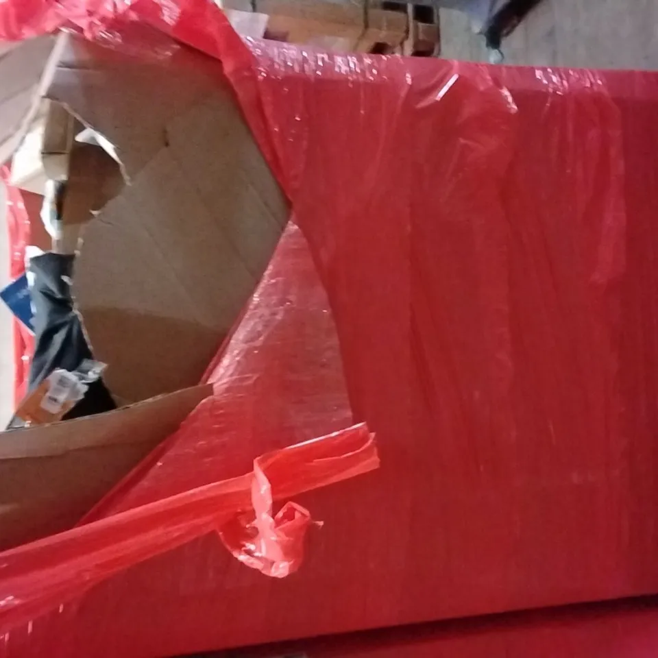PALLET OF ASSORTED HOUSEHOLD GOODS AND PRODUCTS TO INCLUDE;FACE STEAMER,PHONE ACCESSORIES,CEILING LIGHT