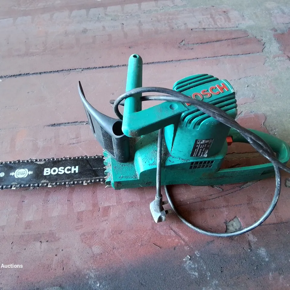 BOSCH CORDED ELECTRIC CHAINSAW 