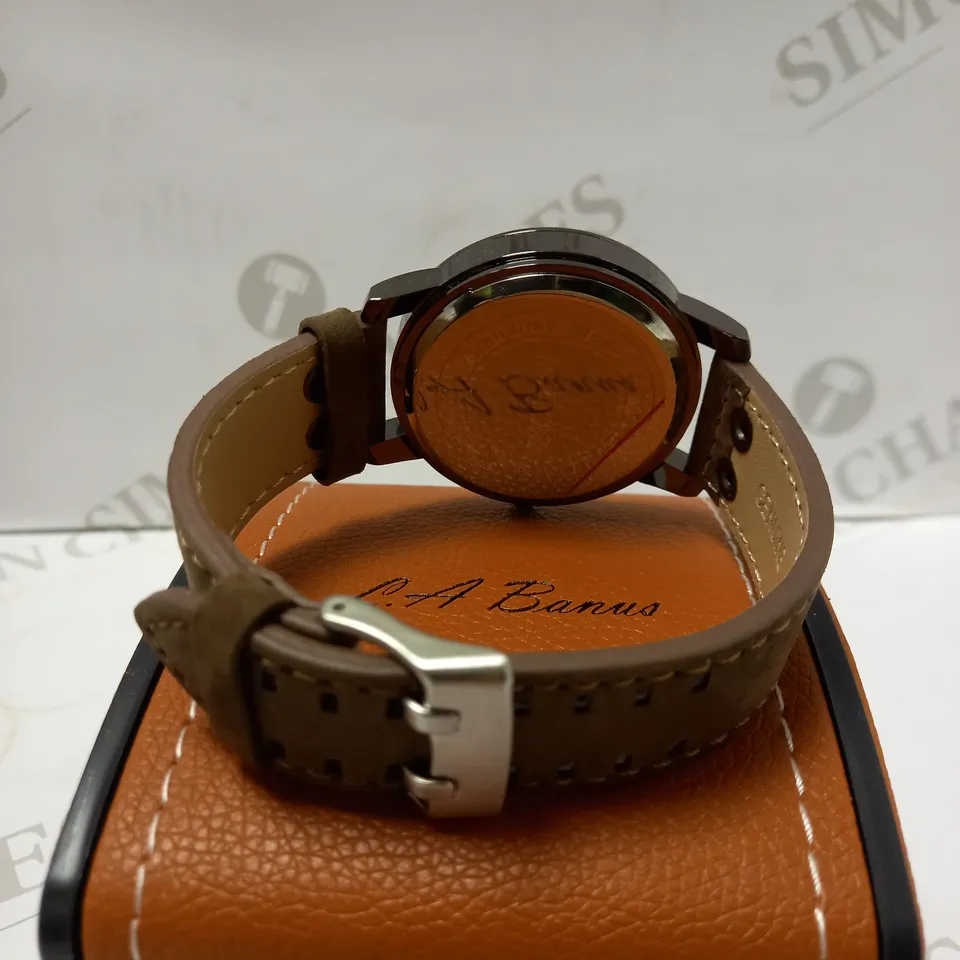 LA BANUS BLACK DIAL LEATHER STRAP WRISTWATCH 