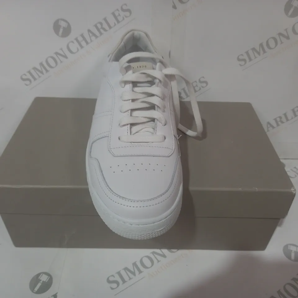 BOXED PAIR OF JIGSAW SHOES IN WHITE UK SIZE 6
