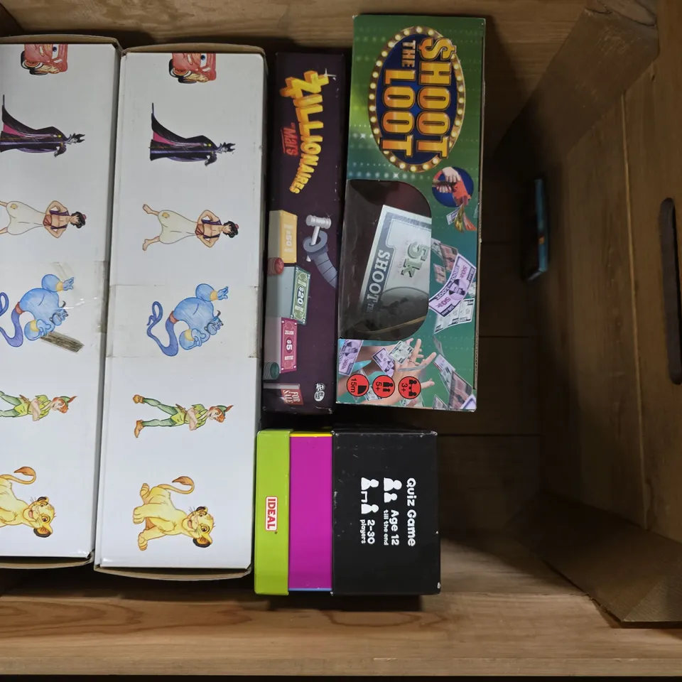 BOX OF APPROXIMATELY 7 ASSORTED GAMES TO INCLUDE - OLDEST WINS , SHOOT THE LOOT , LINKEE NUMBER 3 ETC