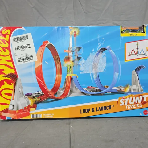 BOXED HOT WHEELS LOOP & LAUNCH TRACK SET