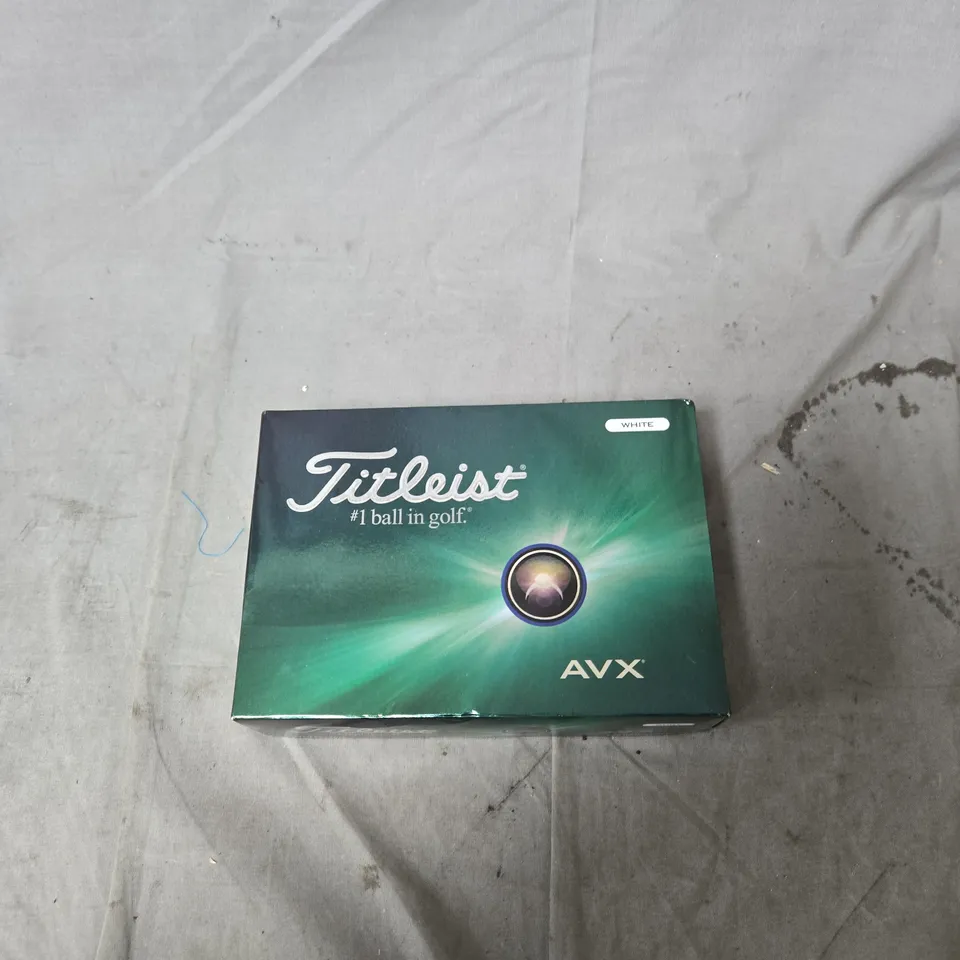 TITLEIST AVX GOLF BALLS – SET OF 12 BALLS