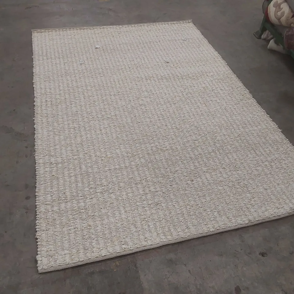 QUALITY DESIGNER AREA RUG - APPROXIMATELY 230 x 157cm