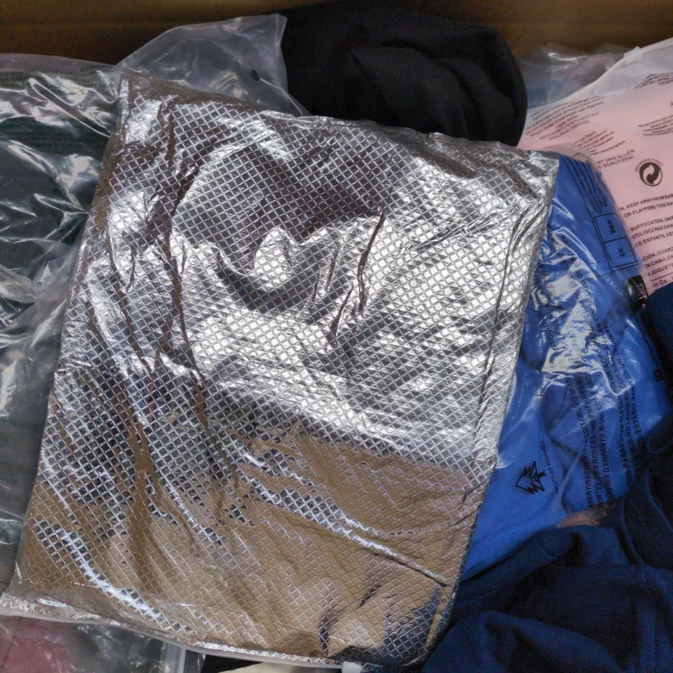 APPROXIMATELY 30 ASSORTED CLOTHING ITEMS IN VARIOUS SIZES, STYLES & COLOURS TO INCLUDE BRANDS SUCH AS MNG, JOBST, BEN DE LISI, ETC - COLLECTION ONLY