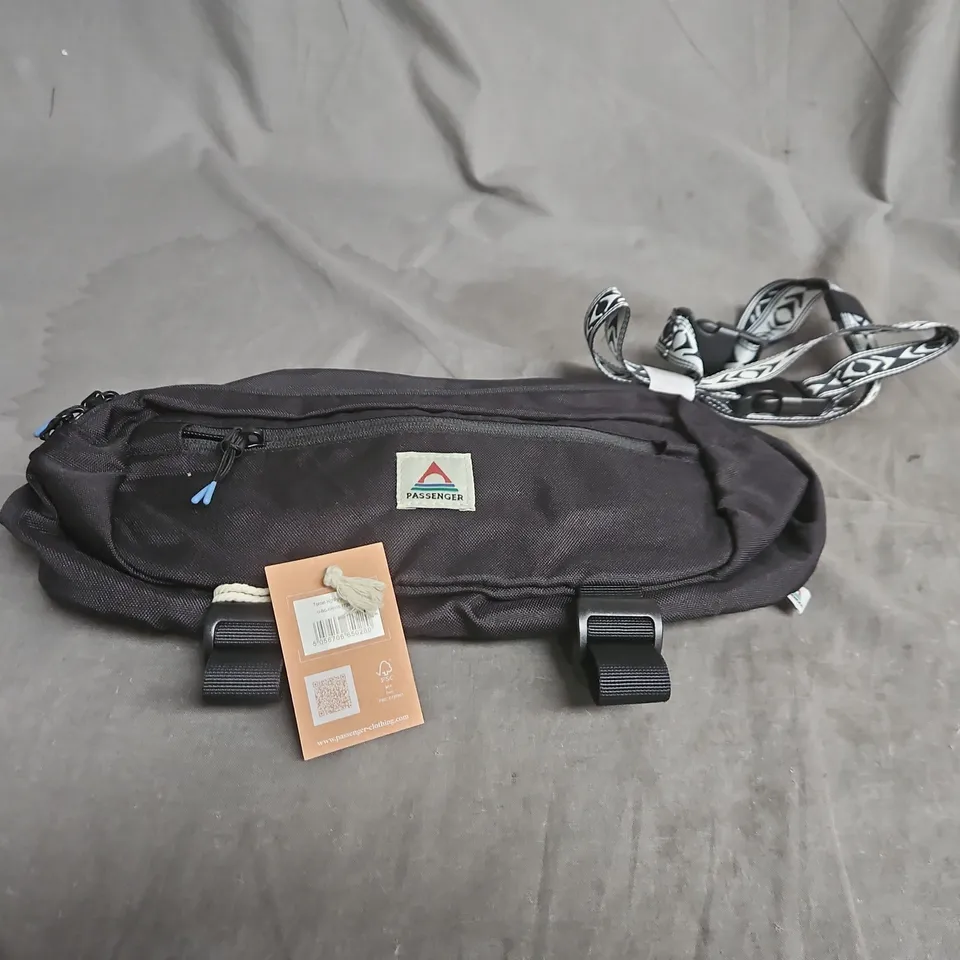 PASSENGER HIP PACK BLACK 