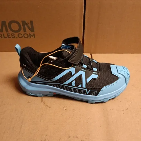 PAIR OF DECATHLON QUECHUA CROSSROCK KIDS' WATERPROOF HIKING SHOES - 13C