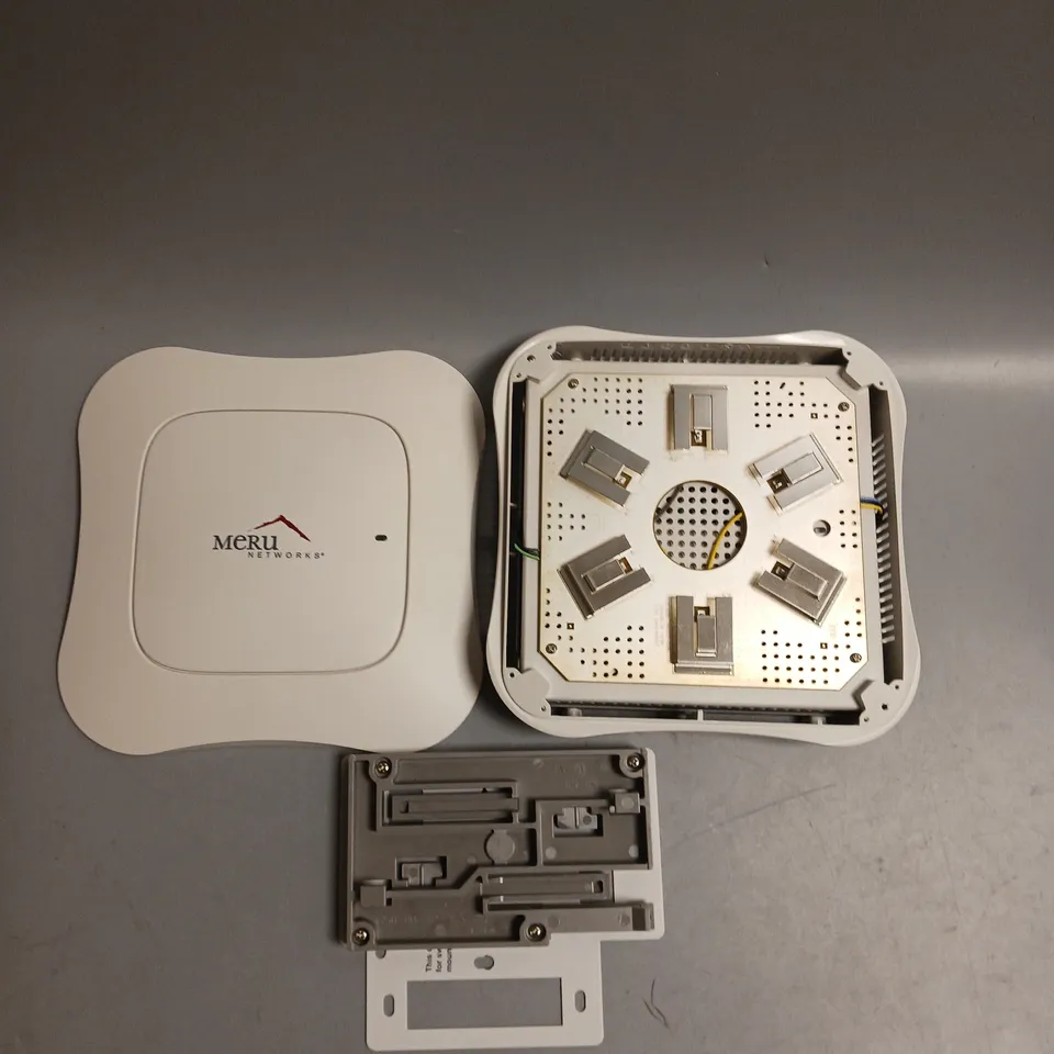 BOXED MERU NETWORKS DUAL RADIO ACCESS POINT MODEL NO. AP832I