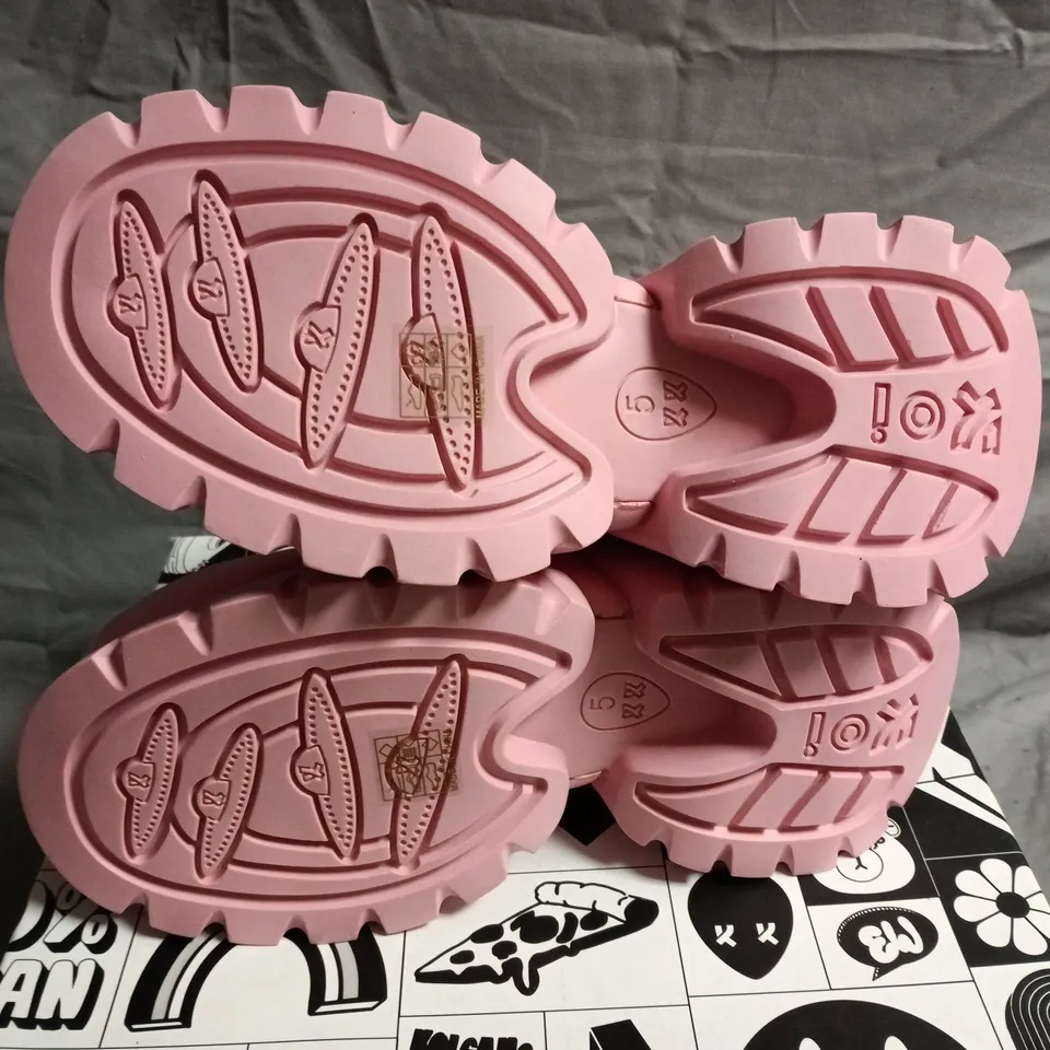 STRAWBERRY SHORTCAKE PINK BOOTS – UK 5