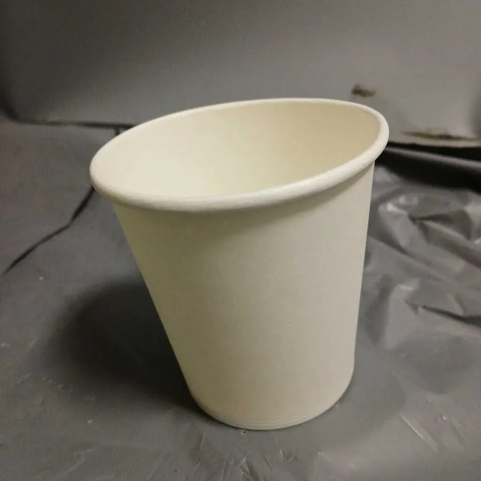 APPROXIMATELY 600 HOT FRESH WHITE SINGLE WALL 7OZ PAPER CUPS