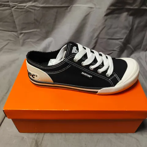 ROCKET DOG JAZZIN 8A CANVAS SHOES - 5
