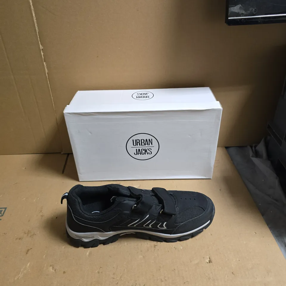 URBAN JACKS BLACK VELCRO TRAINERS – BOXED - UK SIZE 10 