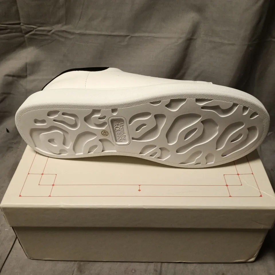 ALEXANDER MCQUEEN OVERSIZED SNEAKER – WHITE LEATHER WITH BLACK HEEL TAB SIZE 45 BOXED