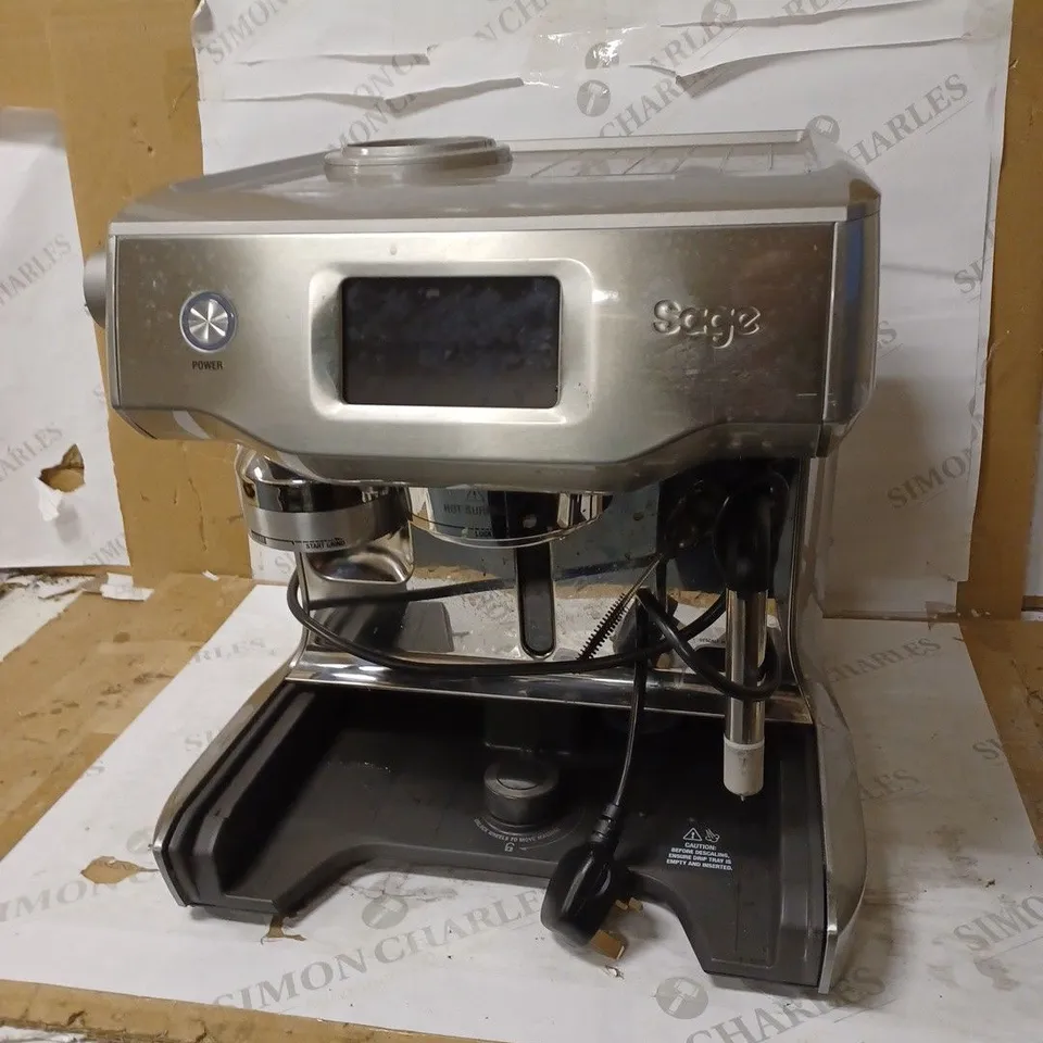SAGE ORACLE TOUCH FULLY AUTOMATIC BEAN-TO-CUP COFFEE MACHINE, BRUSHED STAINLESS STEEL