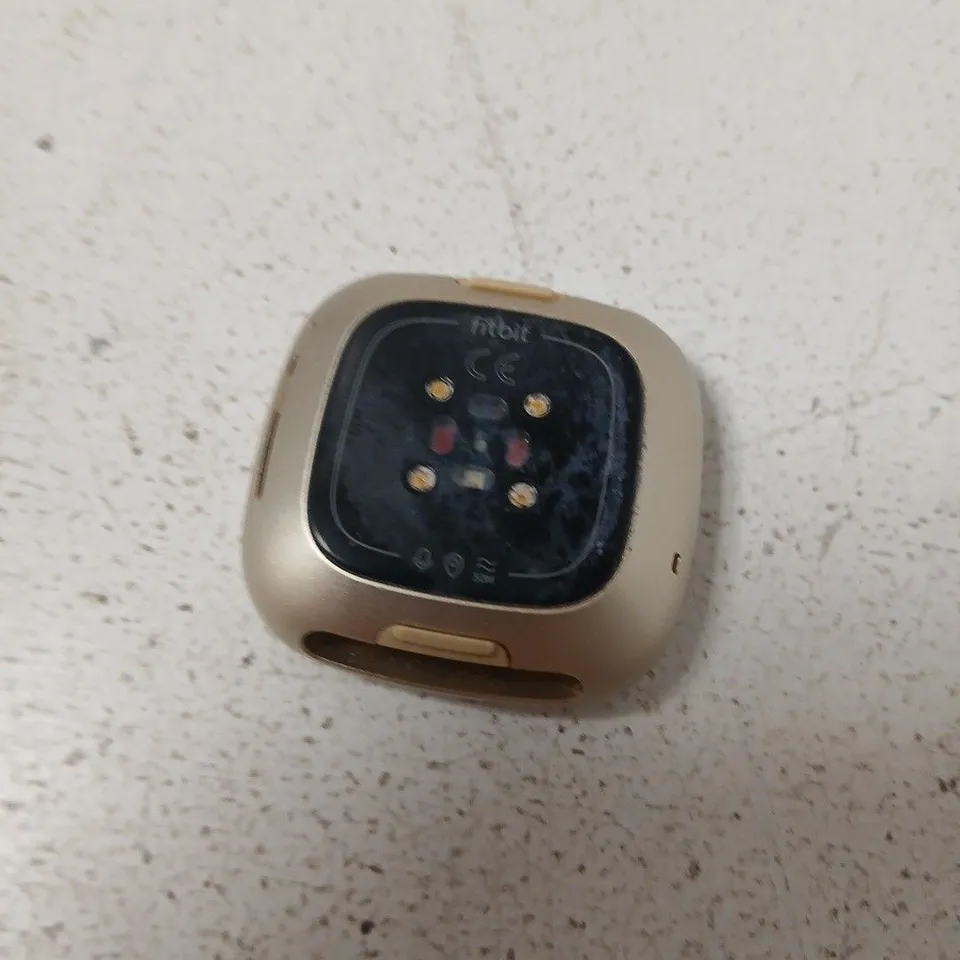 FITBIT VERSA 3 GOLD