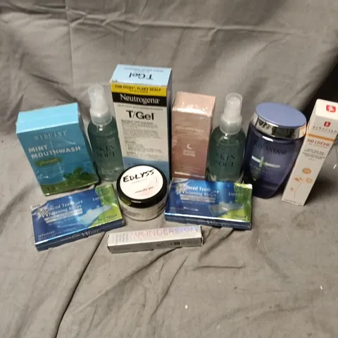 APPROXIMATELY 20 ASSORTED COSMETICS ITEMS TO INCLUDE NEUTROGENA SCALP RELIEF SHAMPOO, TEETH WHITENING STRIPS, KERASTASE BLOND ABSOLU, ETC