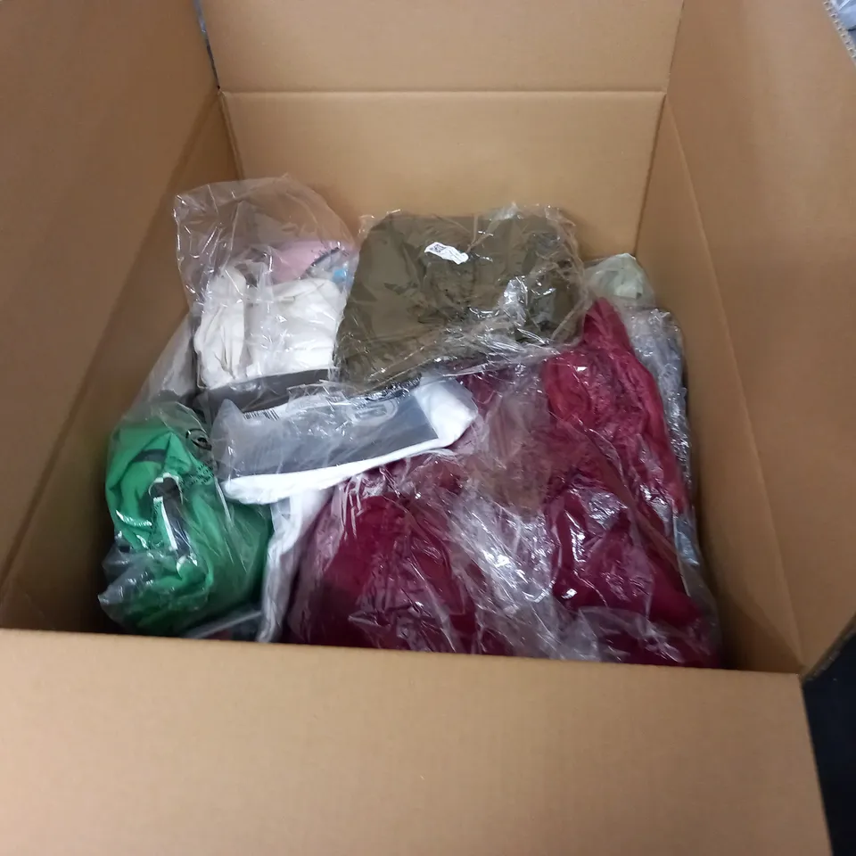 LARGE QUANTITY OF ASSORTED BAGGED CLOTHING ITEMS TO INCLUDE NEW LOOK AND MISSGUIDED