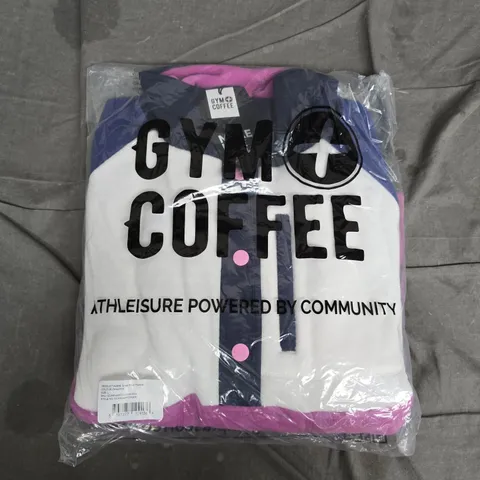BAGGED GYM+COFFEE SNAP POLAR FLEECE – CRISP PINK, SIZE L