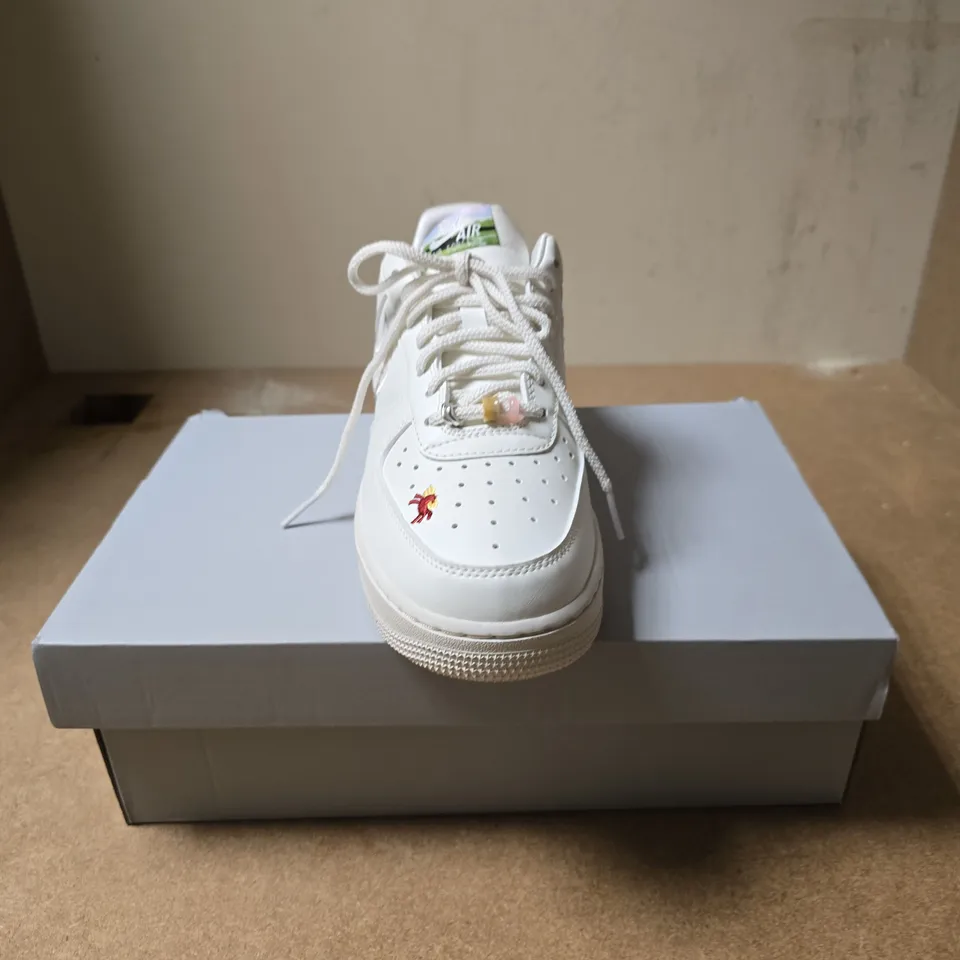 BOXED PAIR OF NIKE WMNS AIR FORCE 1 '07 WHITE SNEAKERS - UK 6