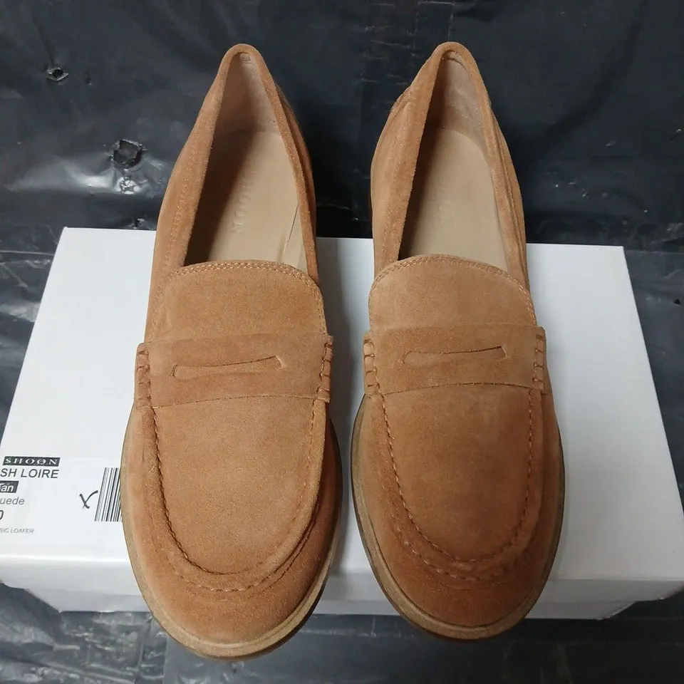 SHOON SH LOIRE TAN SUEDE CLASSIC LOAFERS – SIZE 40