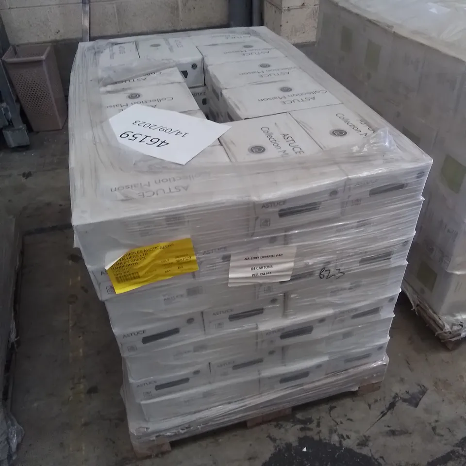 PALLET TO CONTAIN APPROX. 84 X PACKS OF BRAND NEW ASTUCE COLLECTION MAISON DANS LAIR TILES - 40 PER BOX // TILE SIZE: 197 X 97 X 6.5MM