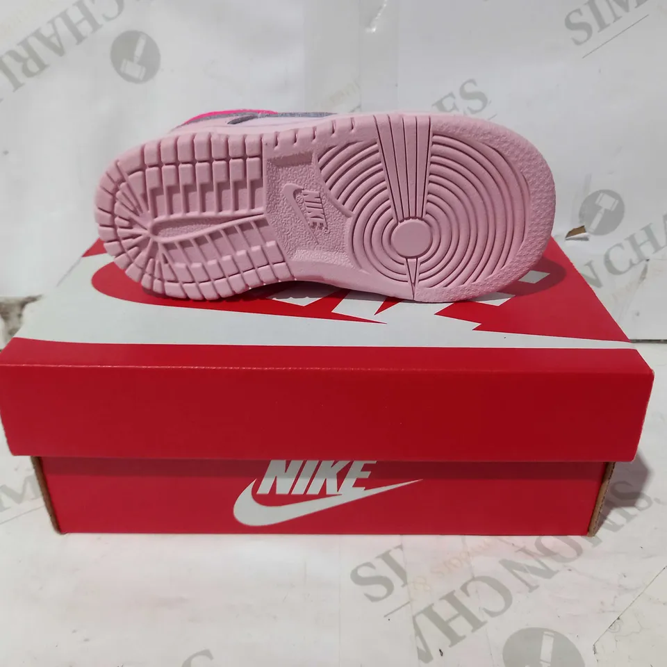 BOXED PAIR OF NIKE DUNK LOW CHILDREN'S SHOES IN PINK UK SIZE 6.5