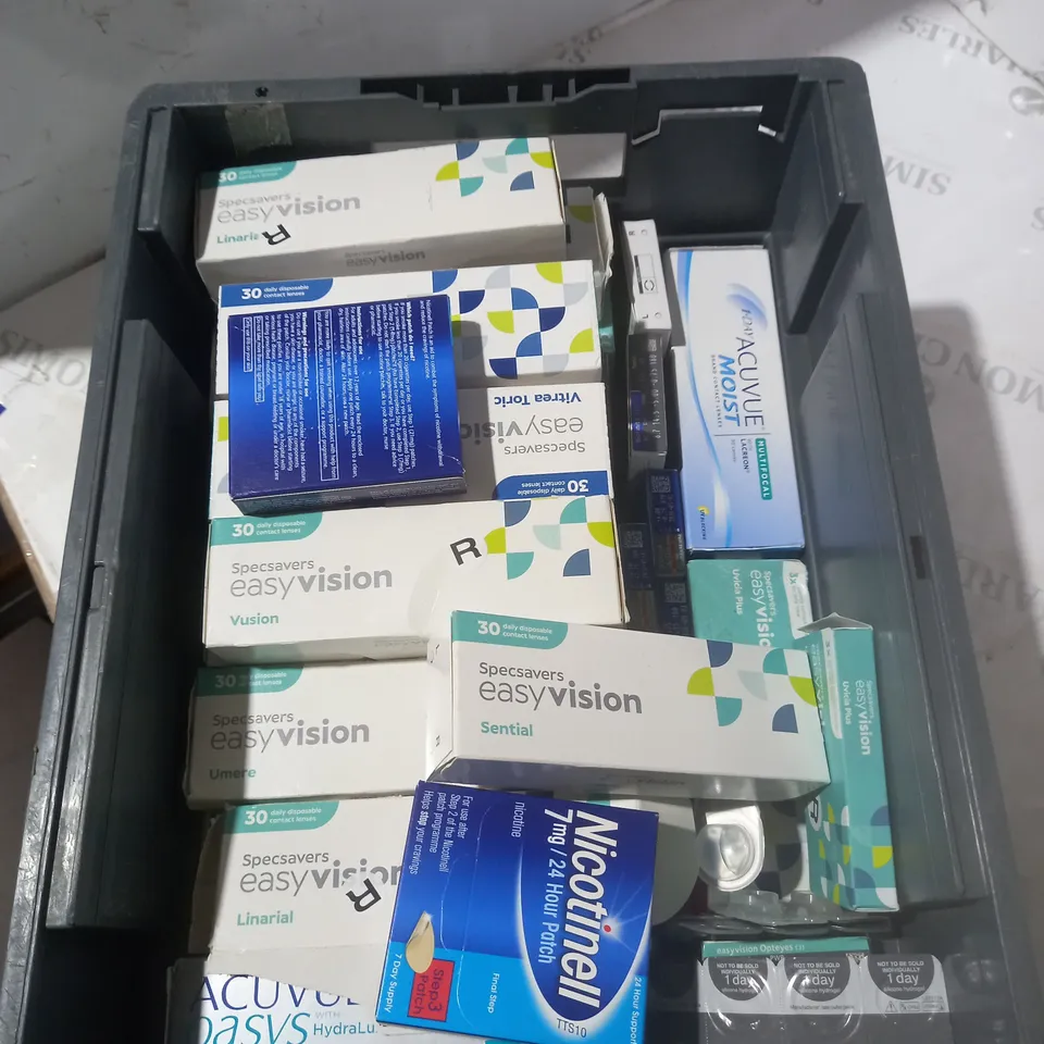 BOX OF APPROXIMATELY 40 ASSORTED CONTACT LENSES AND EYE TREATMENT TO INCLUDE EASY VISION, ACUVUE MOSIT AND EYE EXPERT 