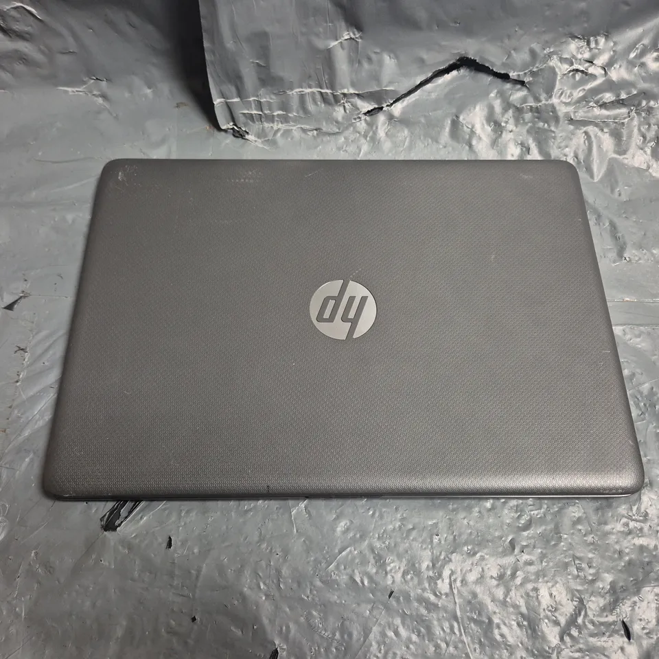 HP 240 G7 NOTEBOOK PC