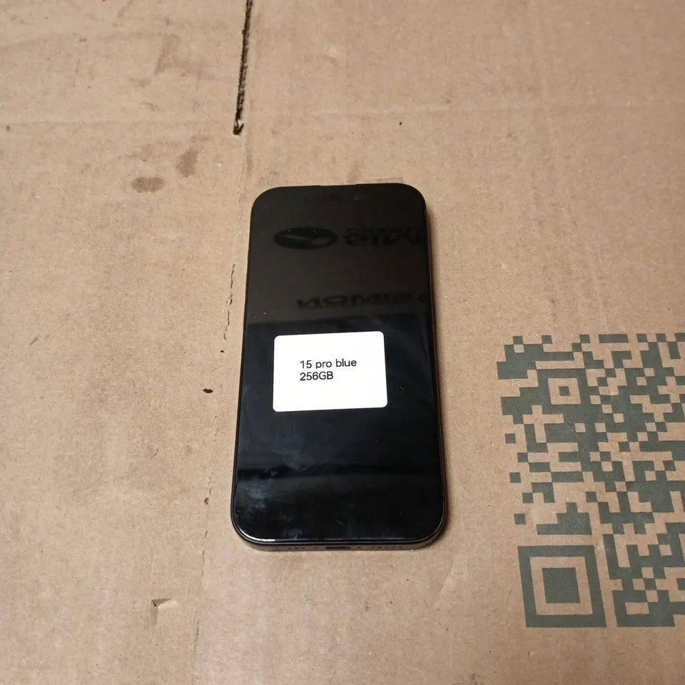 APPLE IPHONE 15 PRO BLUE