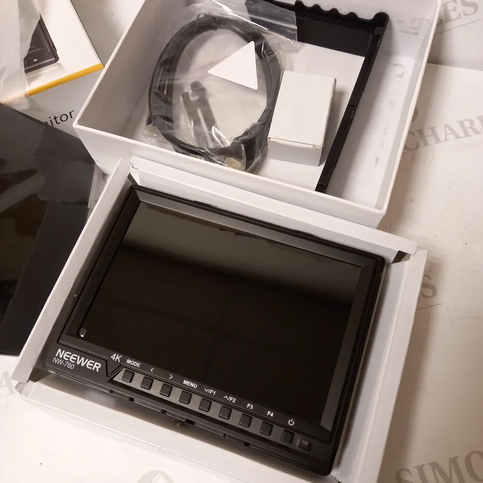 NEEWER 7" NATIVE HDMI FIELD MONITOR 