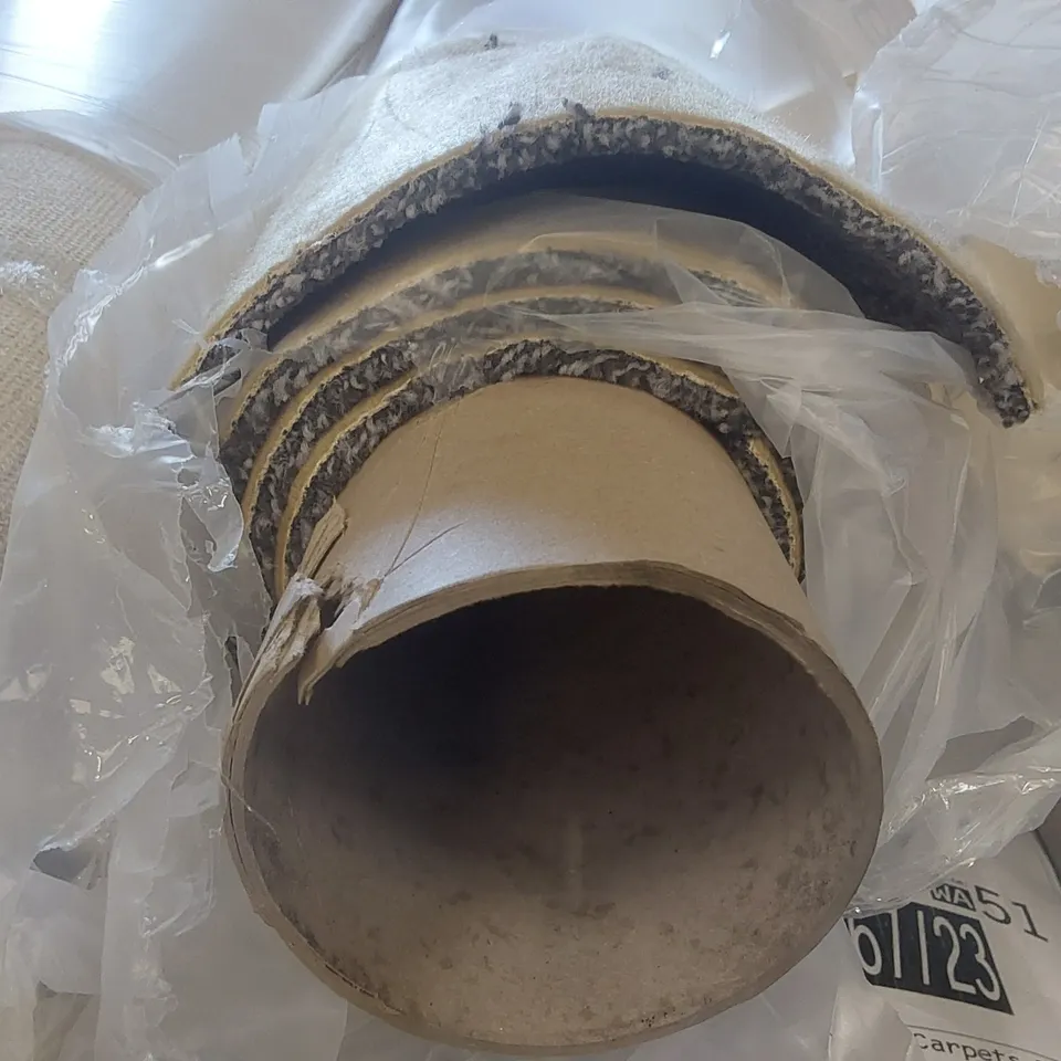 ROLL OF QUALITY ROYAL VELVET HELENA CARPET - APPROXIMATELY 2 x 3.8m