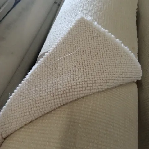 ROLL OF QUALITY LANDMARK CASTLE KENILWORTH CARPET // APPROX SIZE: 6.22 x 4m