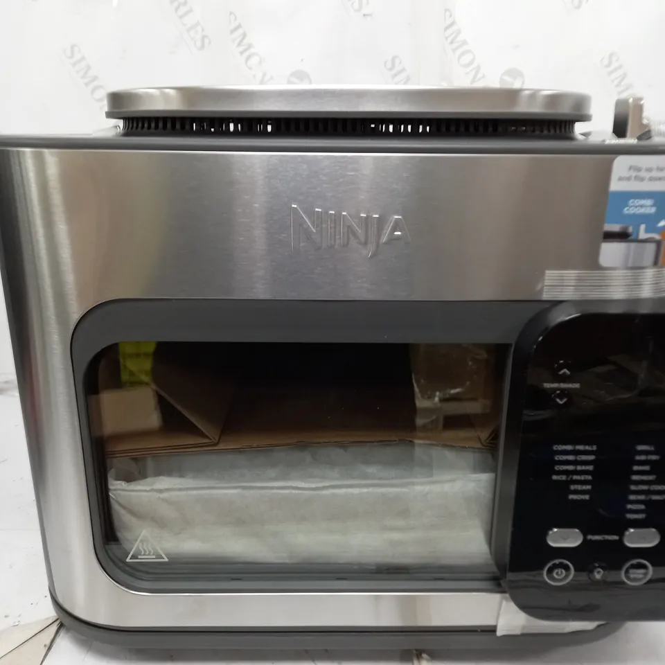 NINJA MULTIFUNCTION 14 IN 1 OVEN & AIR FRYER 