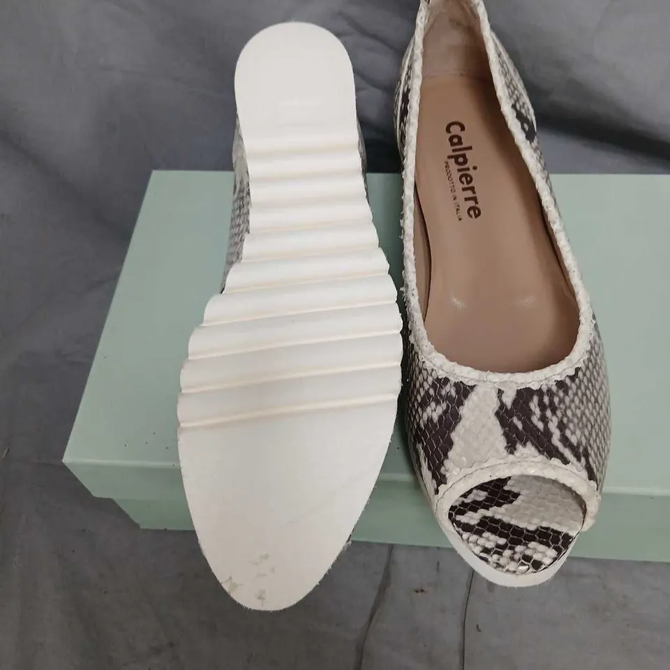 CALPIERRE SNAKE-PRINT PEEP-TOE SHOES, UK 6.5 (EU 40) – BOXED