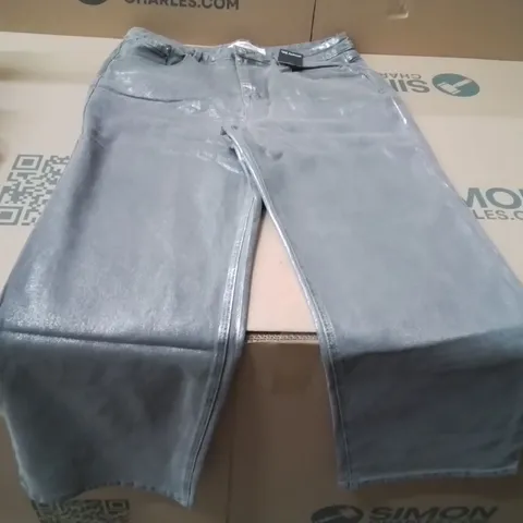 BOXED BRAND NEW APPROXIMATELY 8 SIMPLY BE STRAIGHT LEG JEANS SILVER SIZE 16