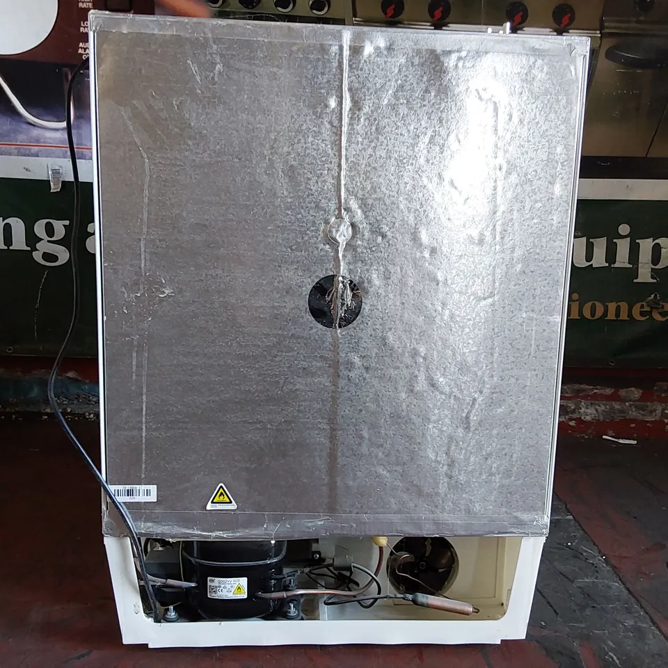 MATRIX MFU251 INTEGRATED UNDERCOUNTER LARDER FRIDGE WITH ICE BOX
