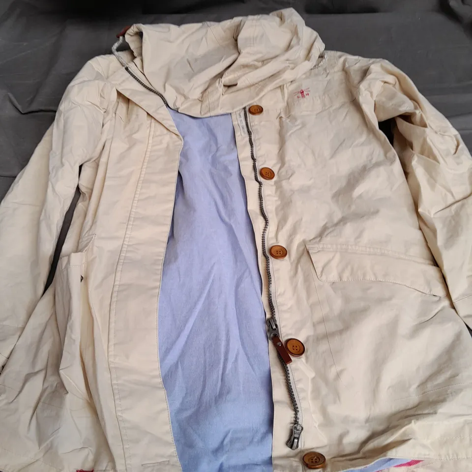 BEIGE LIGHTHOUSE SIMPLE ISLAND LIVING RAINCOAT SIZE 8 